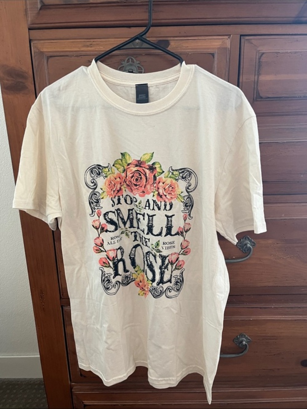 Sweet Claire Neutral Crewneck Tee in Cream NWOT